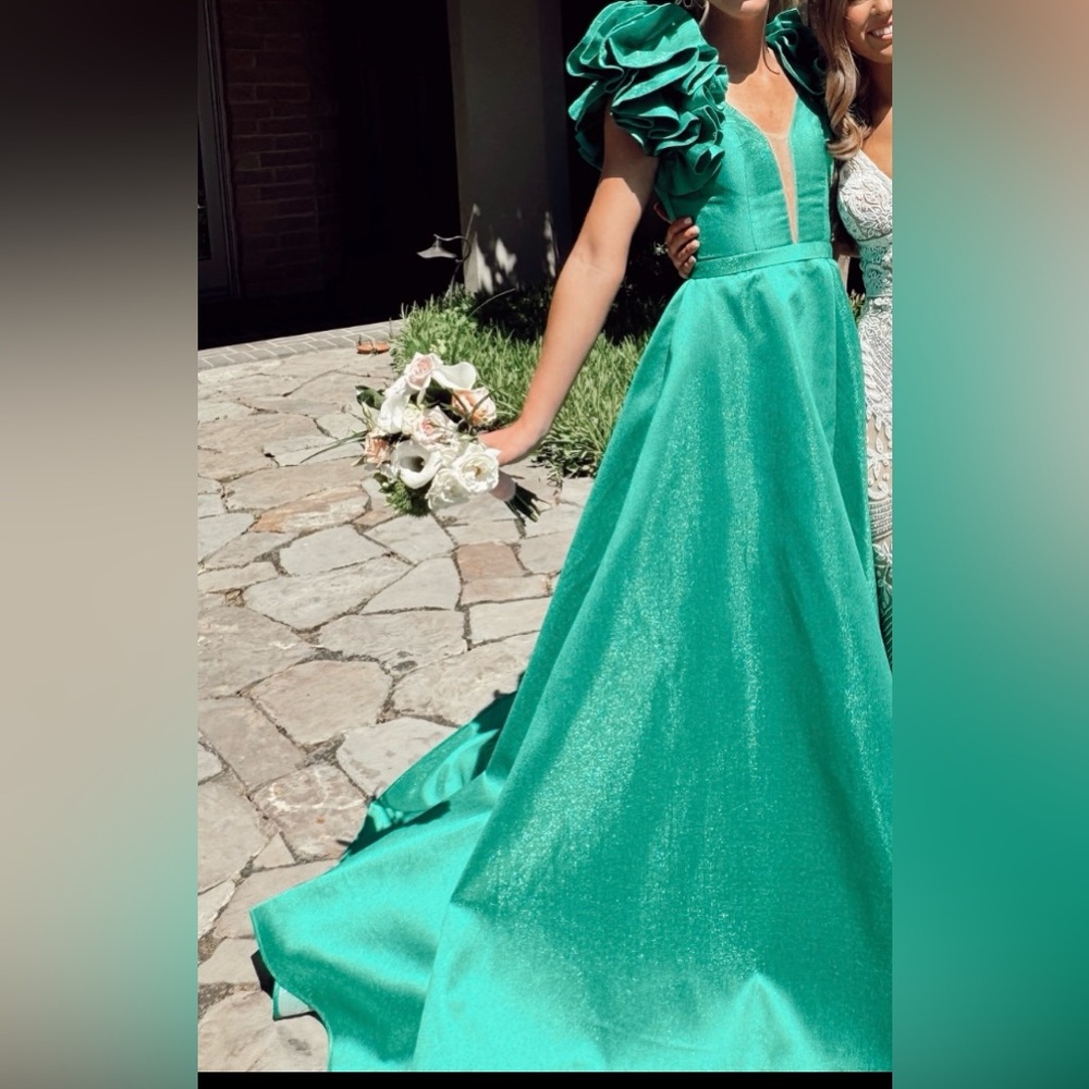 ASHLEY LAUREN prom dress !! size 0 !
